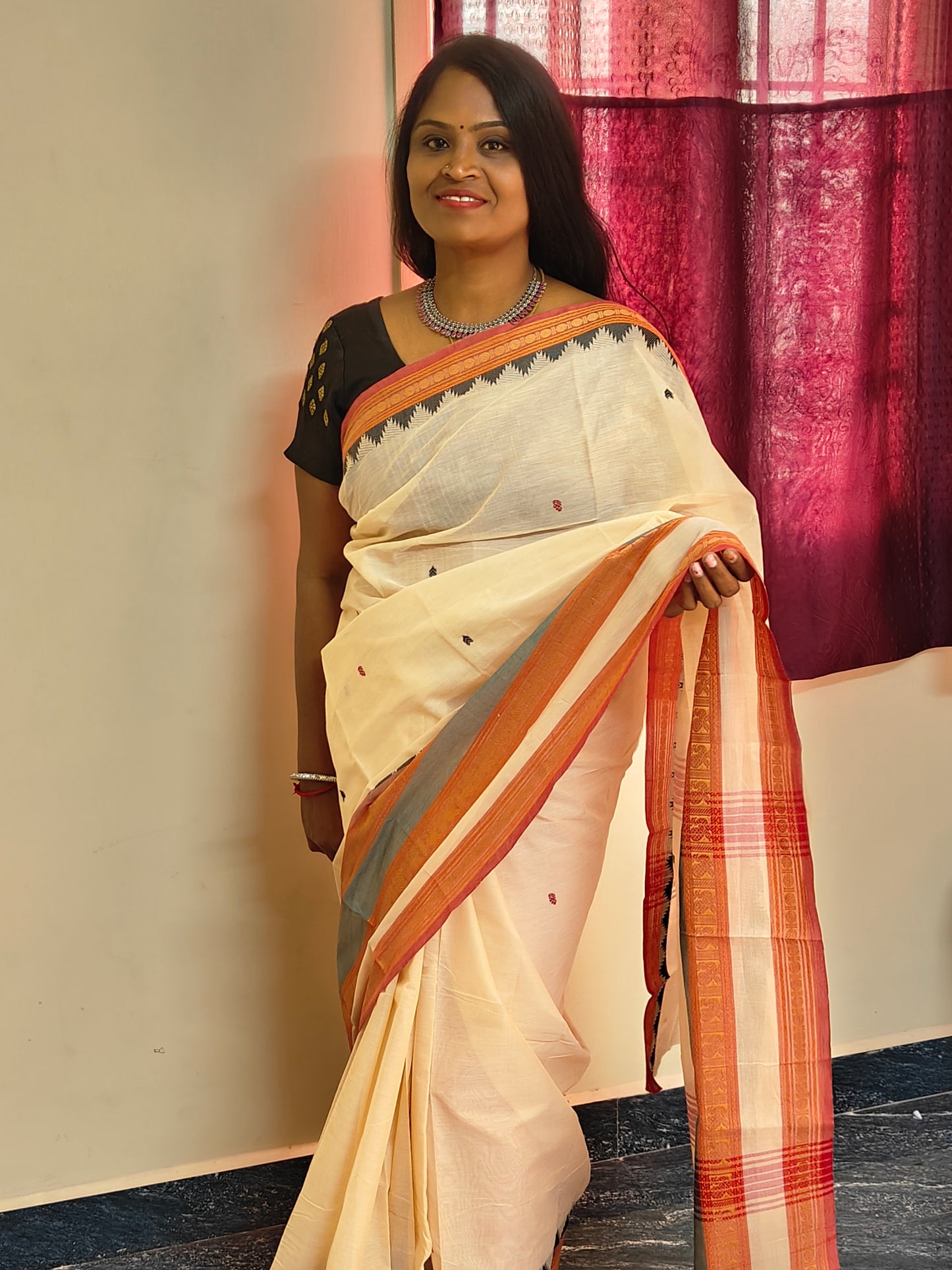 Half white Kanchi cotton with zari rettaa patta border