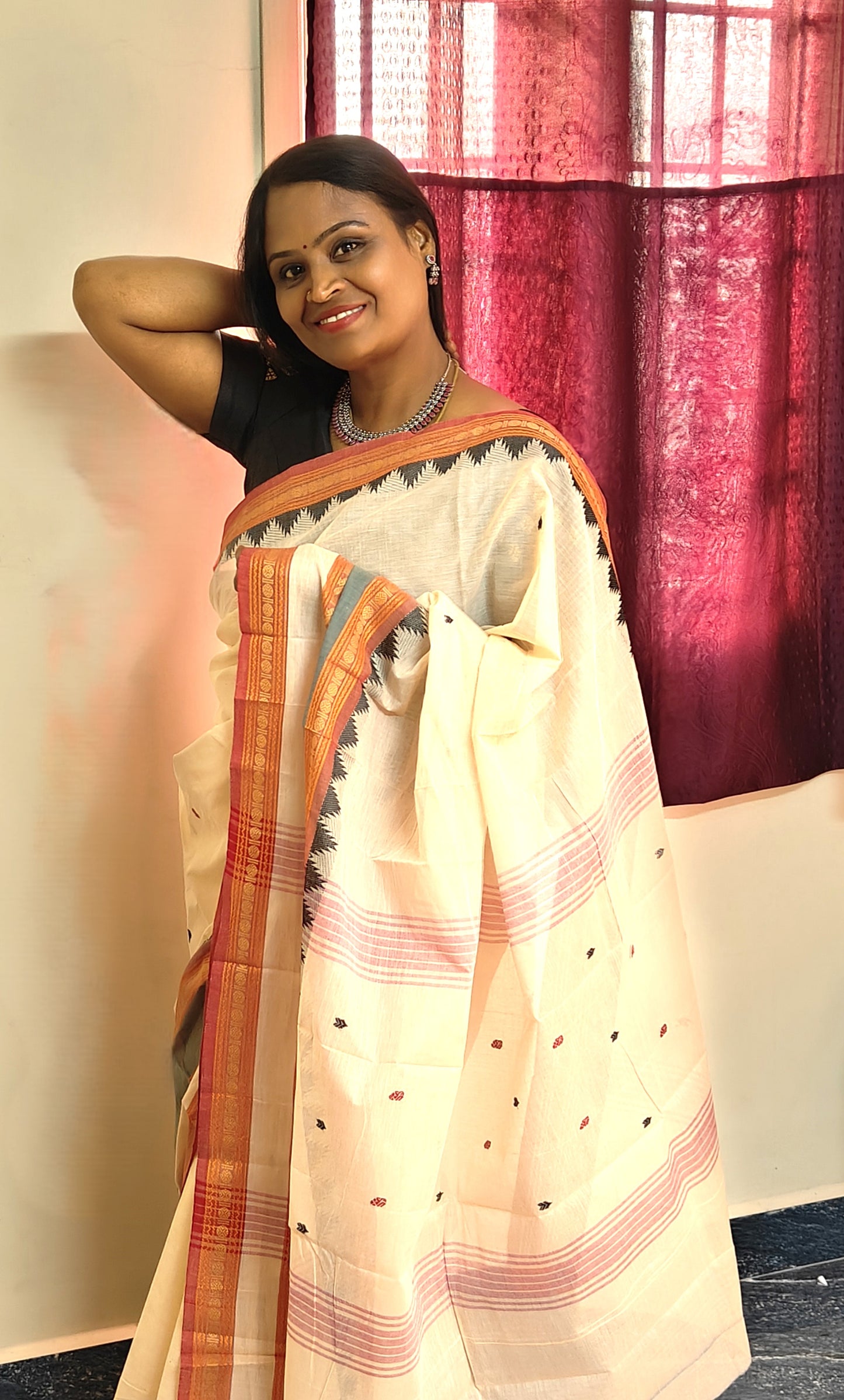Half white Kanchi cotton with zari rettaa patta border